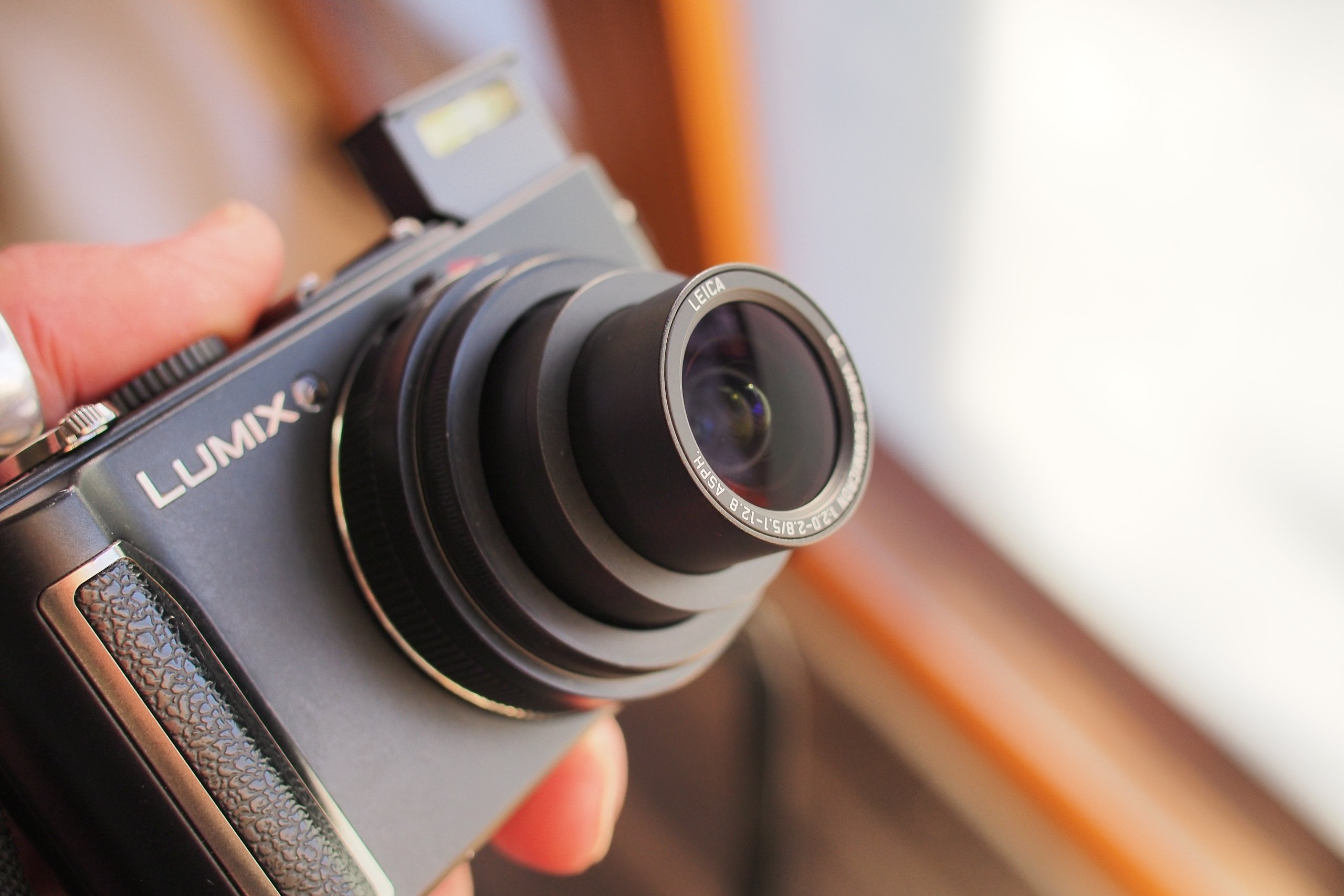 Panasonic Lumix DMC-LX3 Digitalkamera (10 Megapixel, 2.5-fach opt